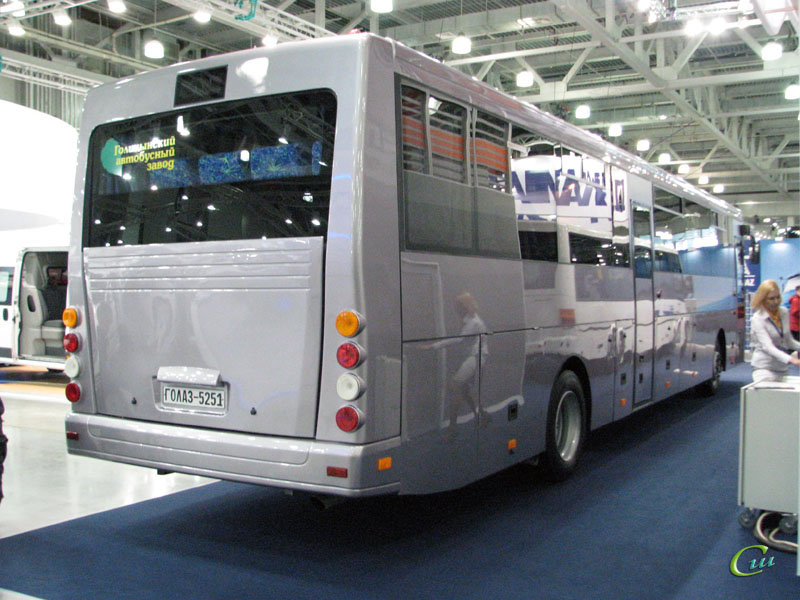 Москва. Автобус ГолАЗ-5251
