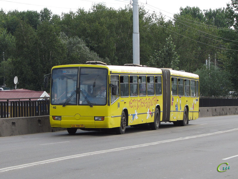 Великий Новгород. Mercedes-Benz O345G ав700