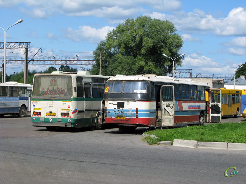 Великий Новгород. Ikarus 256.75 аа328, ЛАЗ-699Р аа934