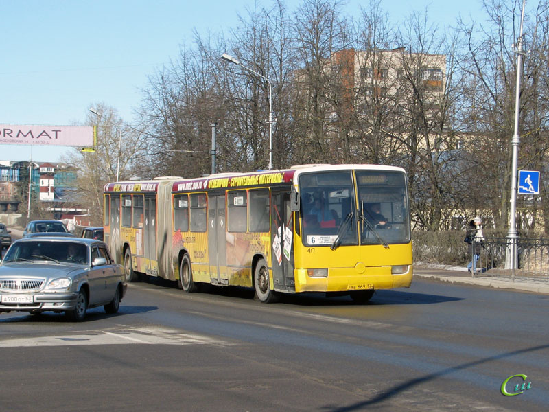 Великий Новгород. Mercedes-Benz O345G ав669