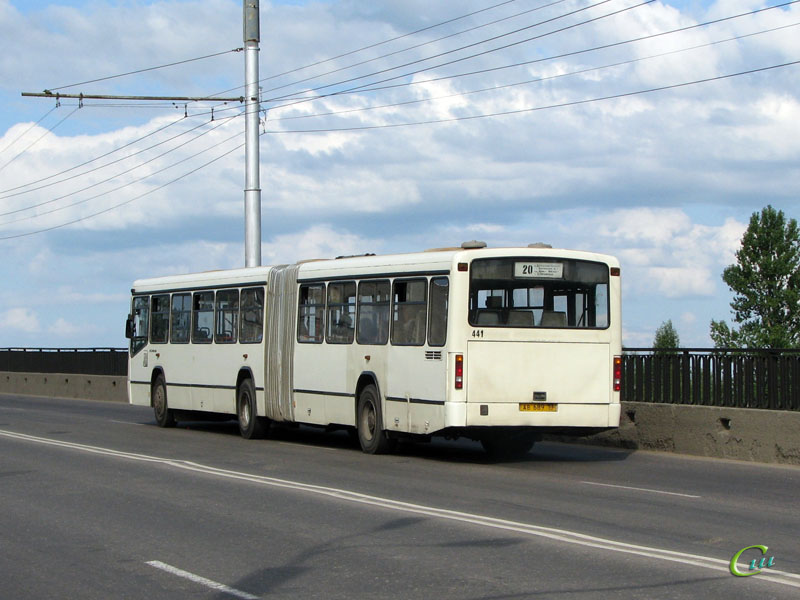 Великий Новгород. Mercedes-Benz O345G ав689