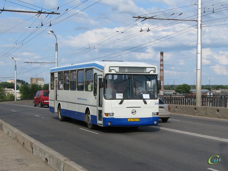 Великий Новгород. ГолАЗ-5256R ав192