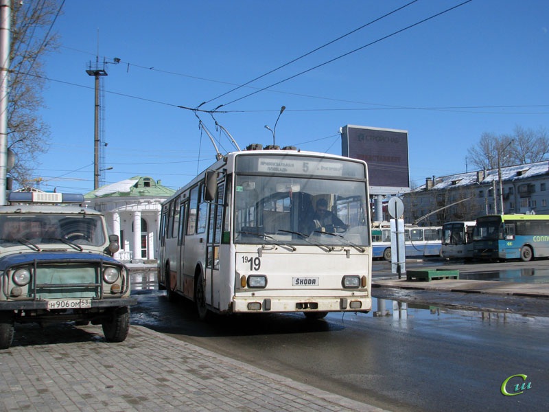 Великий Новгород. Škoda 14TrM (ВМЗ) №19