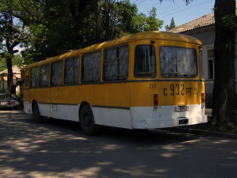 Таганрог. ЛиАЗ-677М с932рт