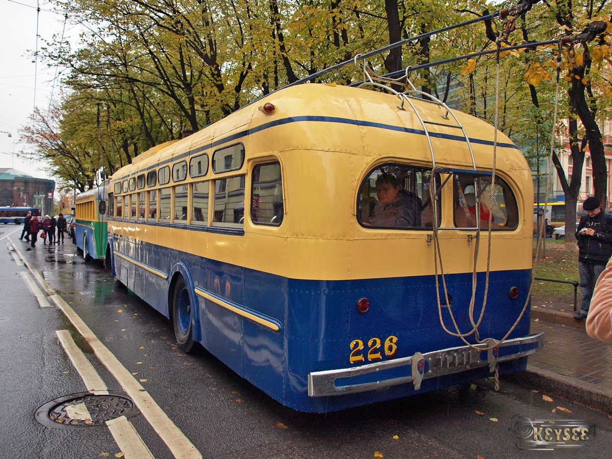 Т д 82. МТБ-82д троллейбус. МТБ-82 троллейбус. МТБ-82д. Мтб82 троллейбус Петербург.