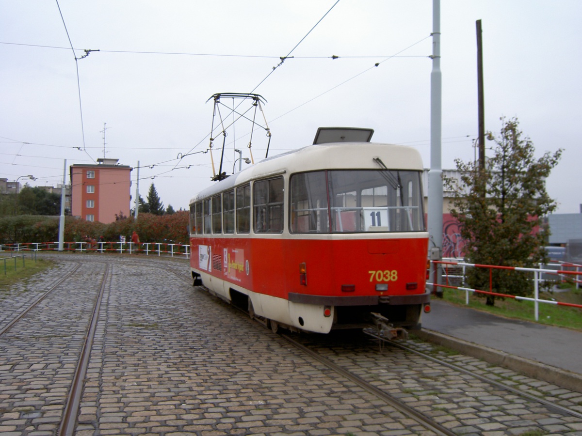 Прага. Tatra T3SUCS №7038