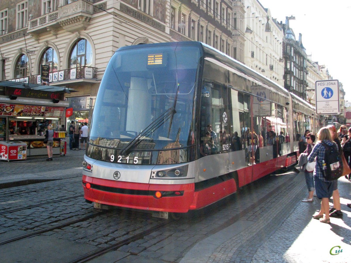 Прага. Škoda 15T №9215