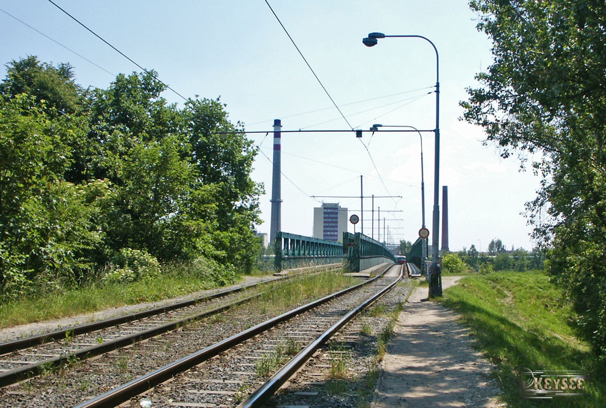 Прага. Most elektricke drahy (Мост электрического трамвая) через Влтаву в районе Troja