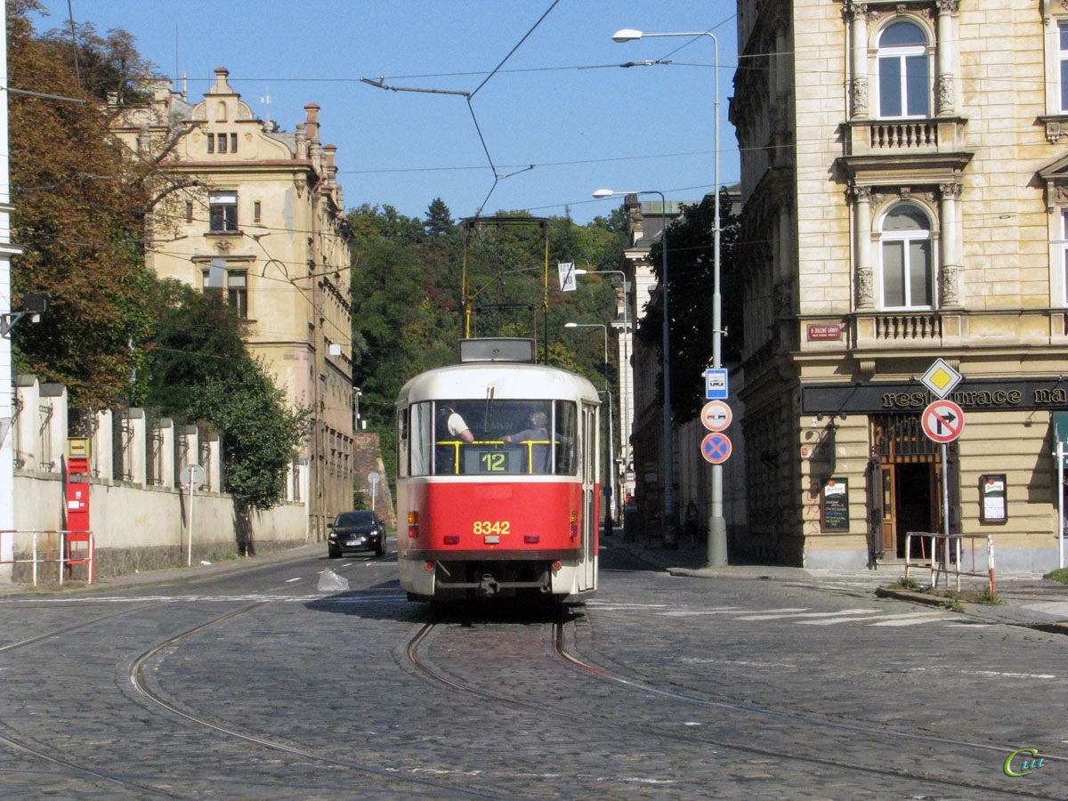 Прага. Tatra T3R.P №8342