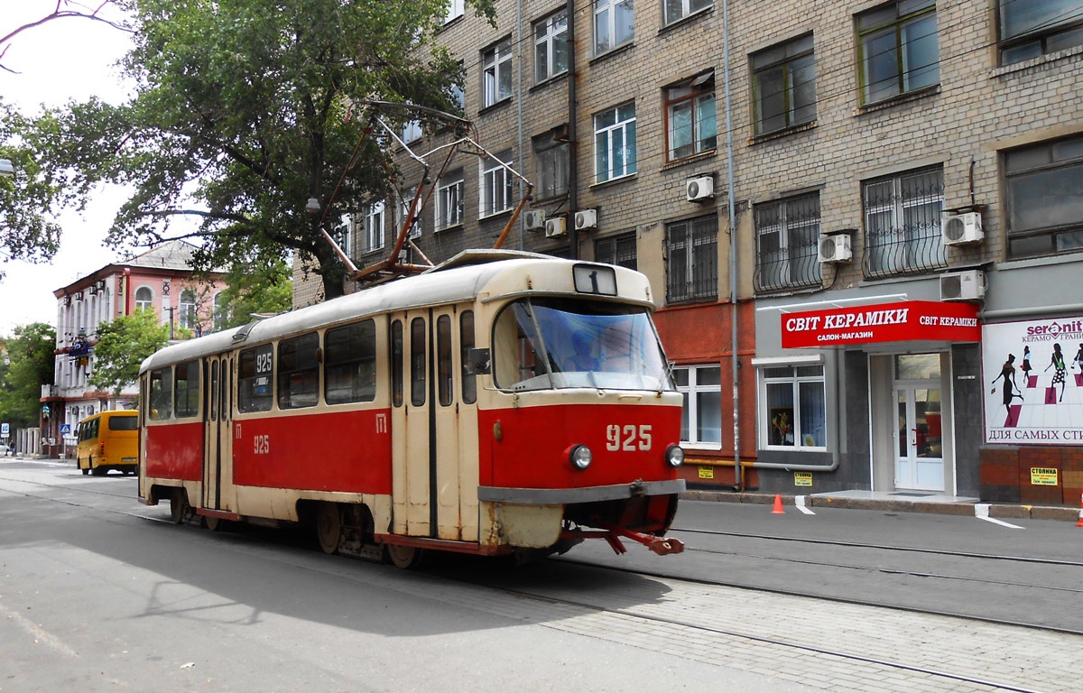 Донецк. Tatra T3SU №925