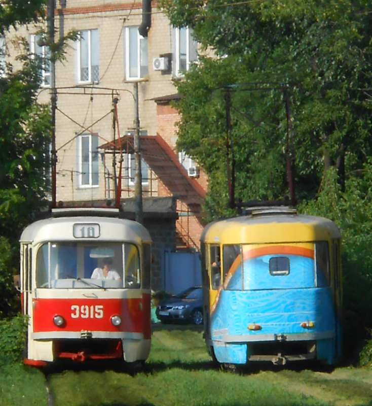 Донецк. Tatra T3 (двухдверная) №3915, Tatra T3 (двухдверная) №3910