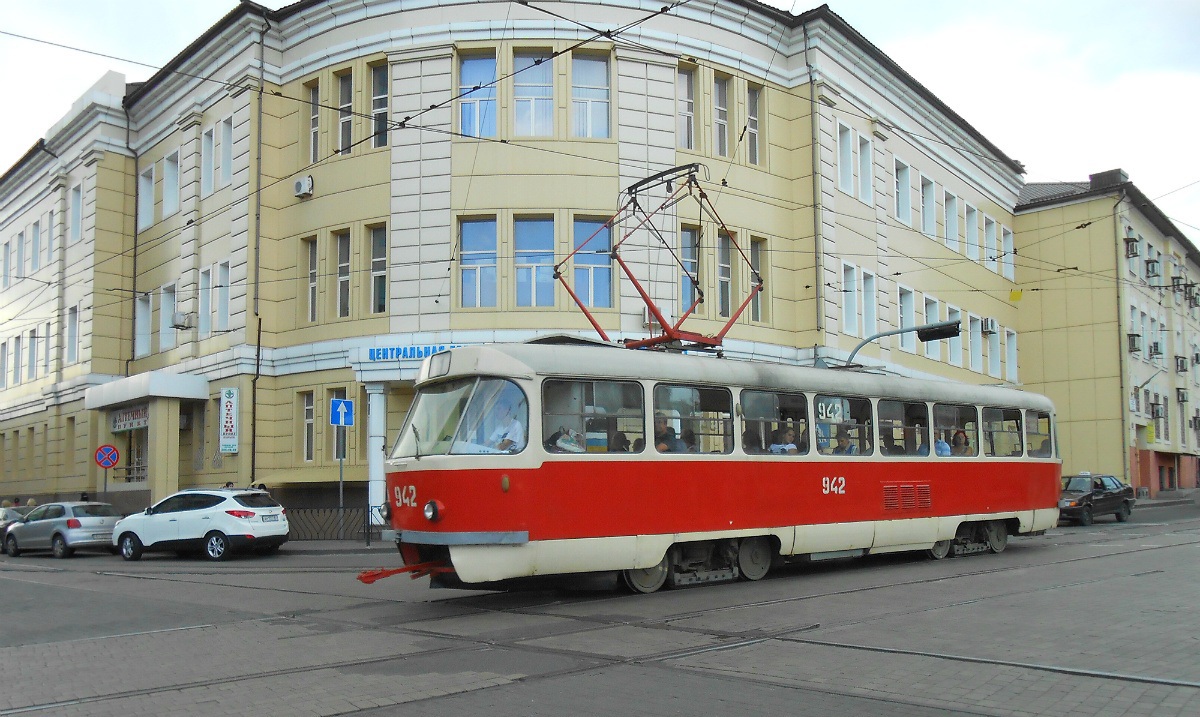 Донецк. Tatra T3SU №942