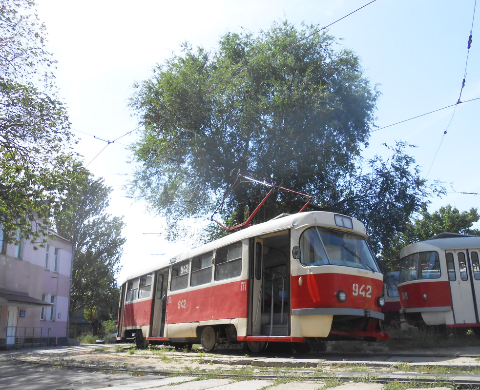 Донецк. Tatra T3SU №942