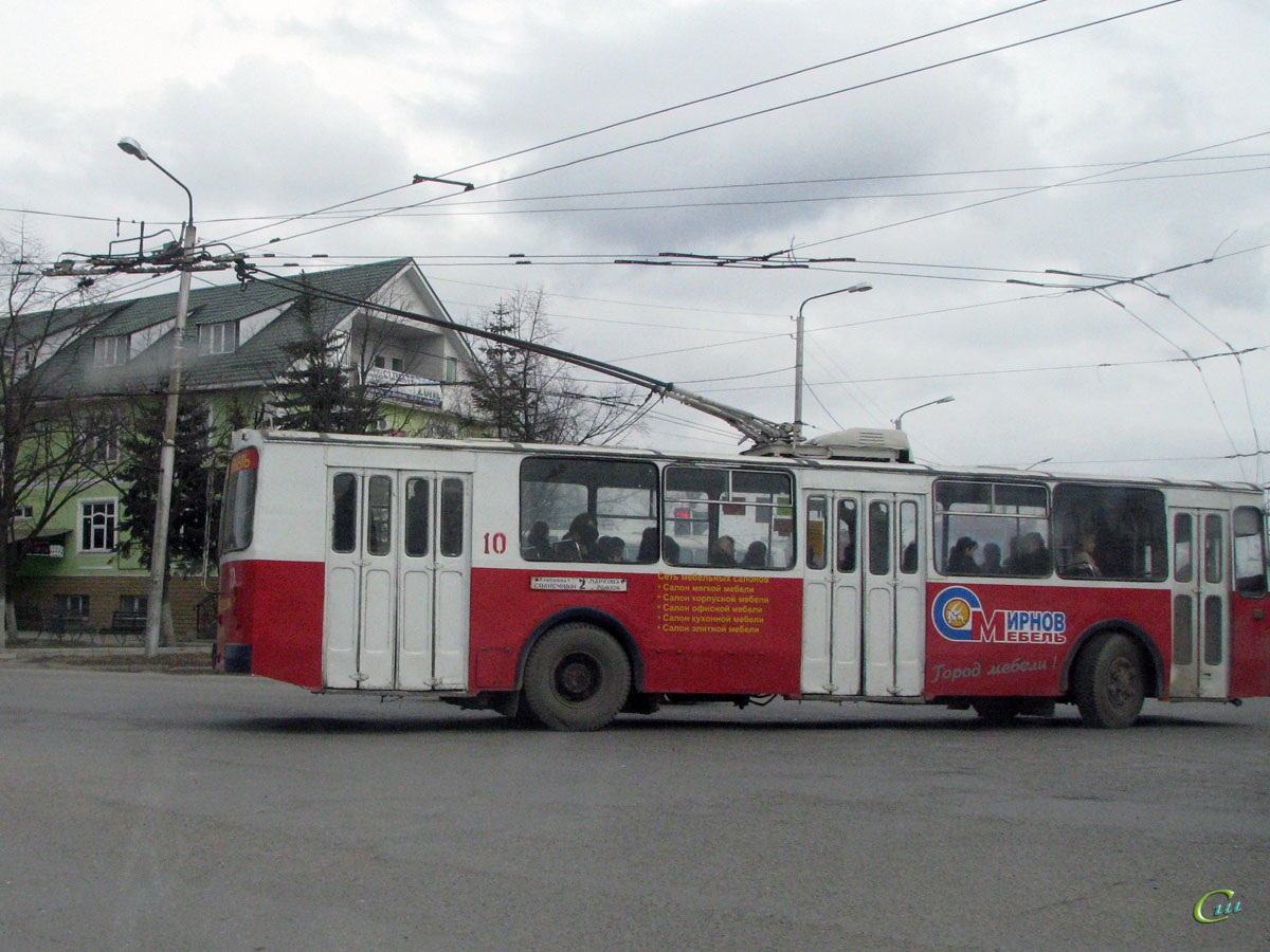 Троллейбус черкесск. ЗИУ-10 троллейбус. Черкесск троллейбус. Троллейбус Черкесска 2011 год. Черкесск Троллейбусная 10.