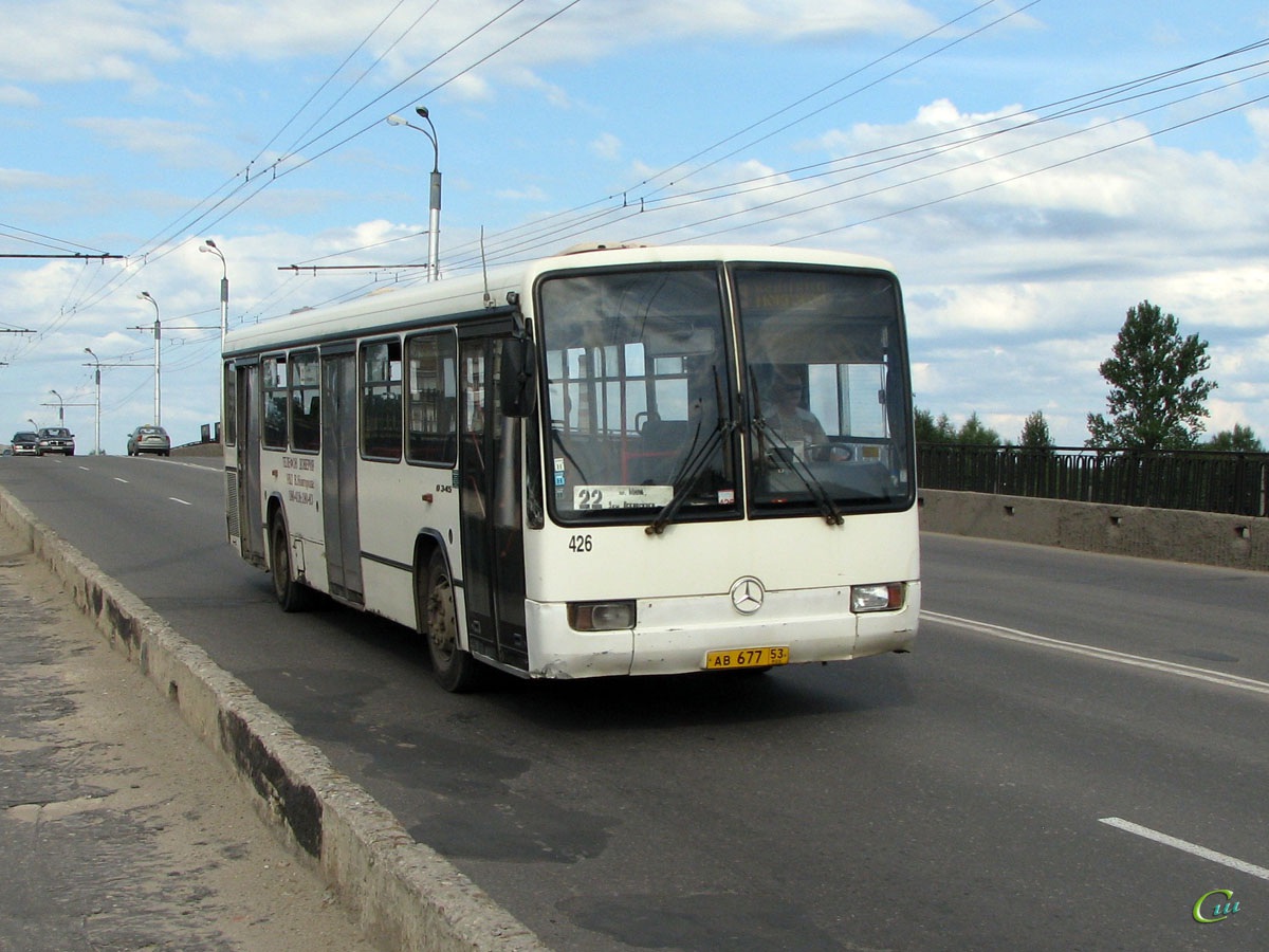 Великий Новгород. Mercedes-Benz O345 ав677