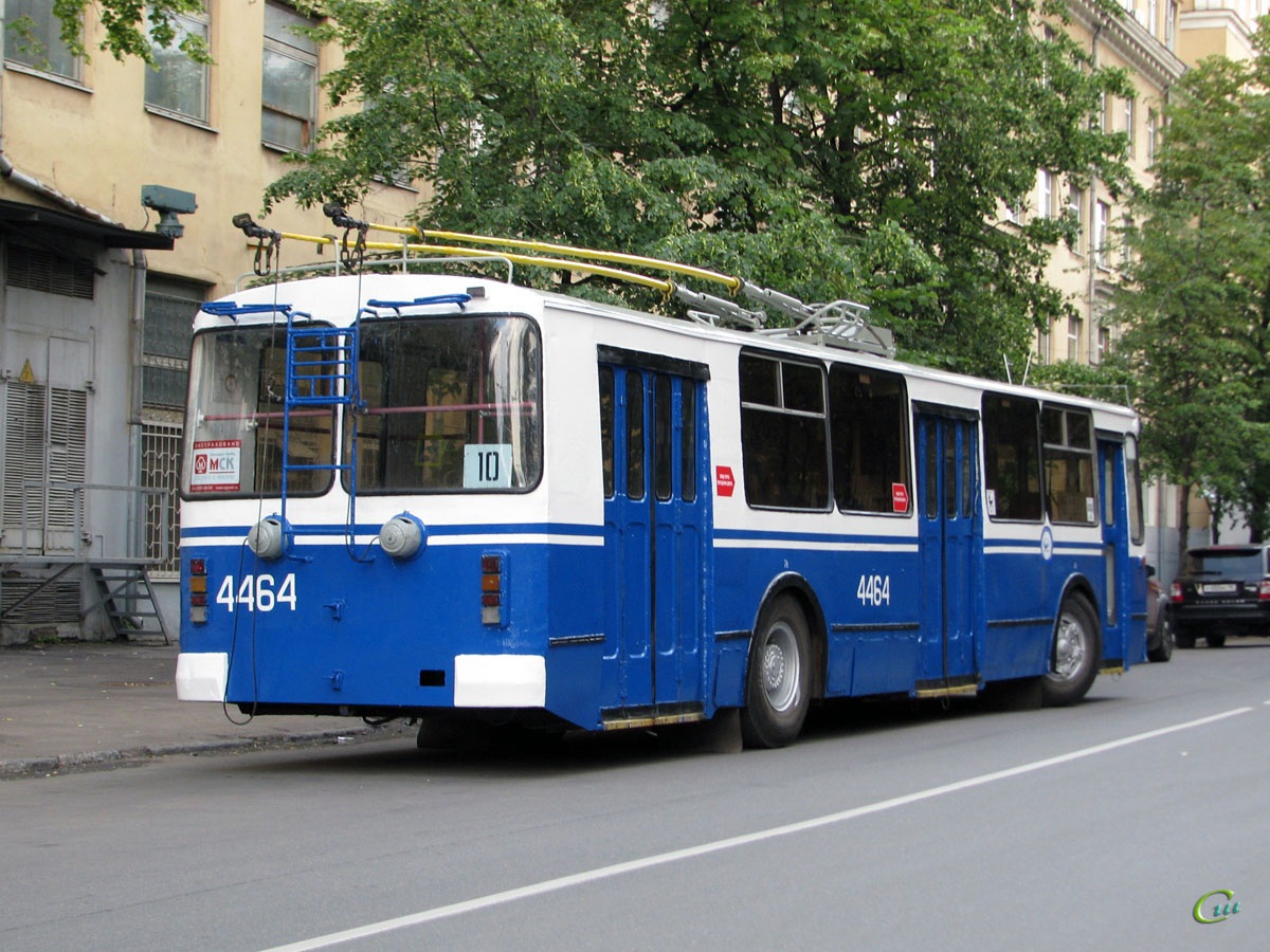 Т 10 троллейбус. Троллейбус ЗИУ-682г. ЗИУ 682. Троллейбус в Москве (ЗИУ-682г). Троллейбус ЗИУ 682 Москва.