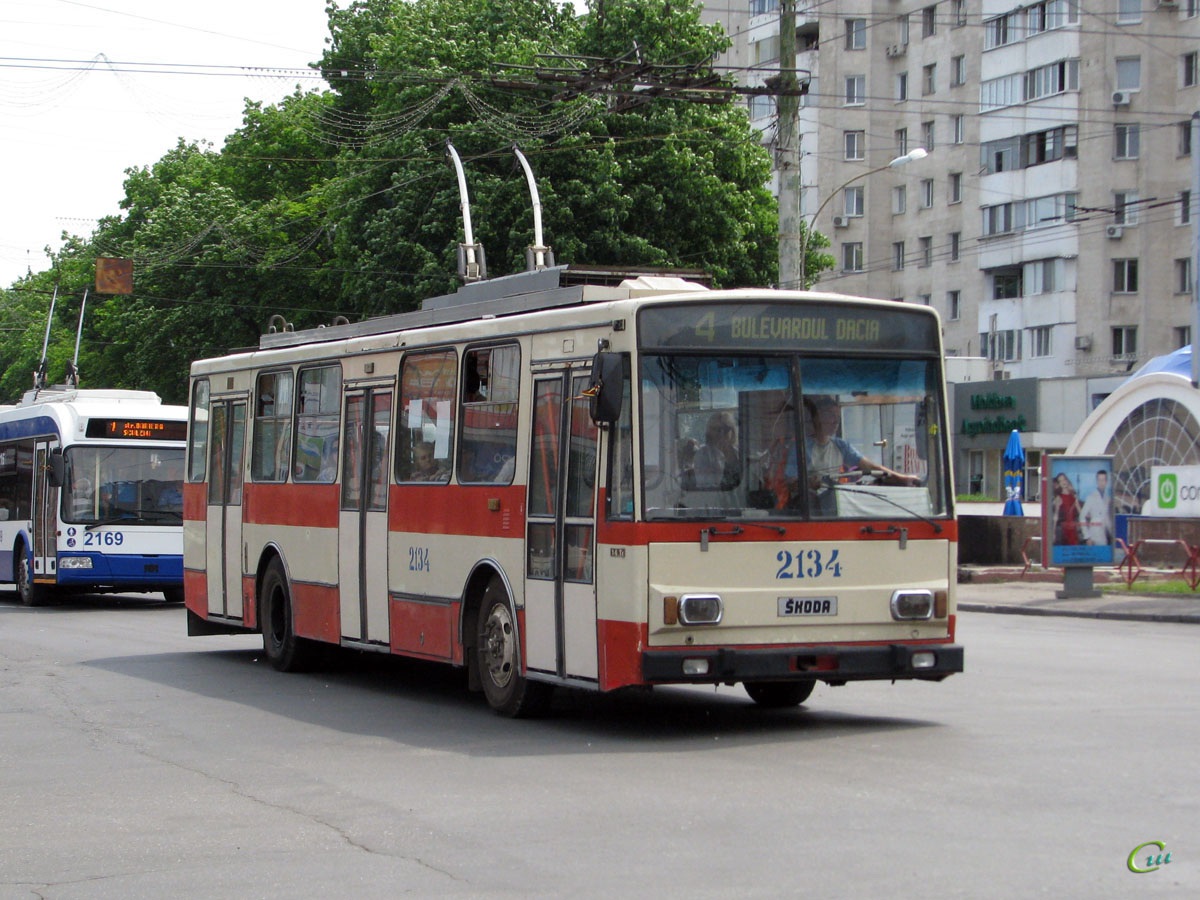 Кишинев. Škoda 14Tr13/6M №2134
