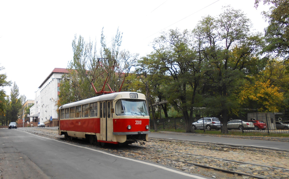 Донецк. Tatra T3 (двухдверная) №3910