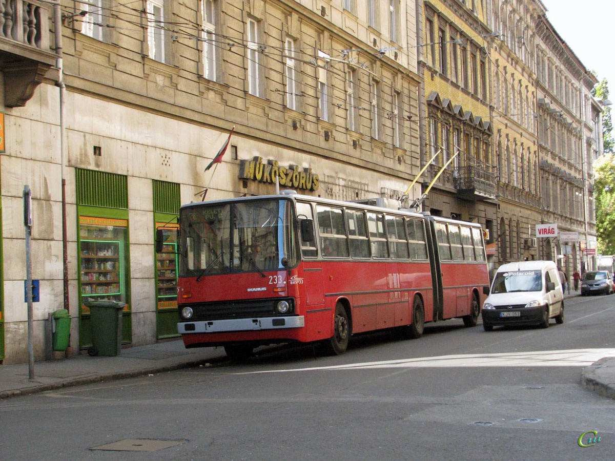Будапешт. Ikarus 280.94 №233