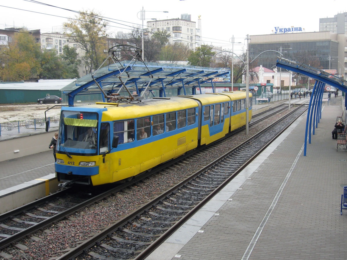 Киев. Tatra KT3 №412
