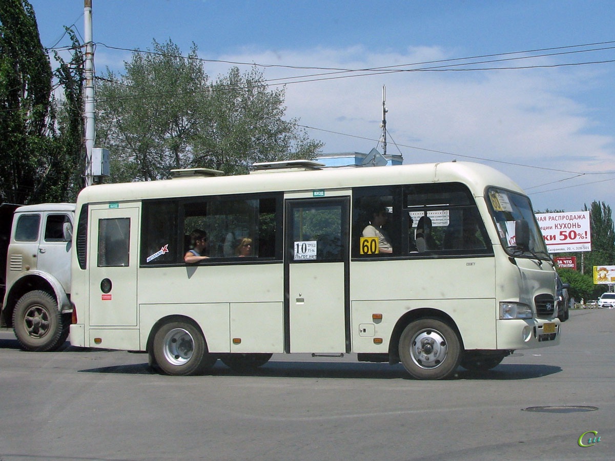 Таганрог. Hyundai County SWB сн353