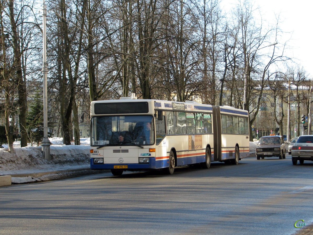 Великий Новгород. Mercedes-Benz O405GN ае490