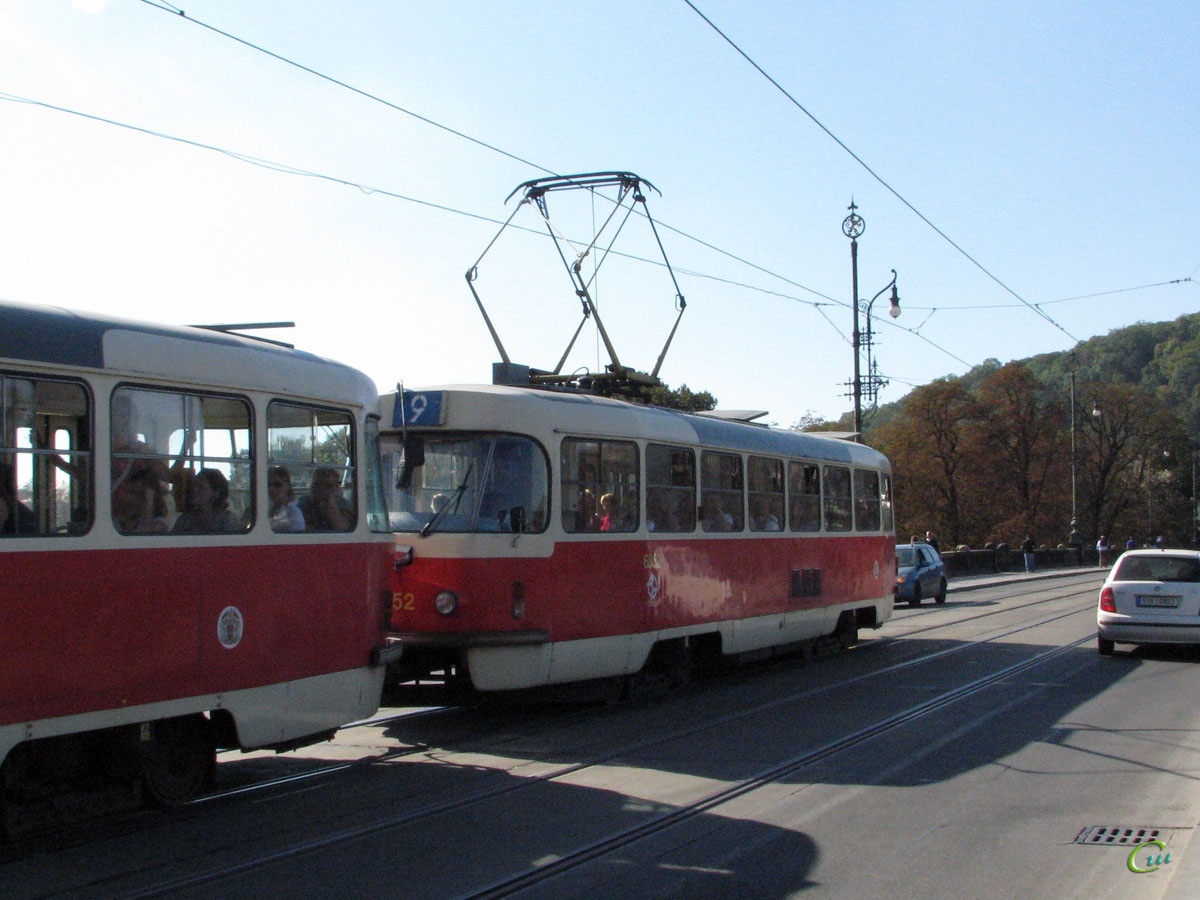Прага. Tatra T3 №6957, Tatra T3 №6852