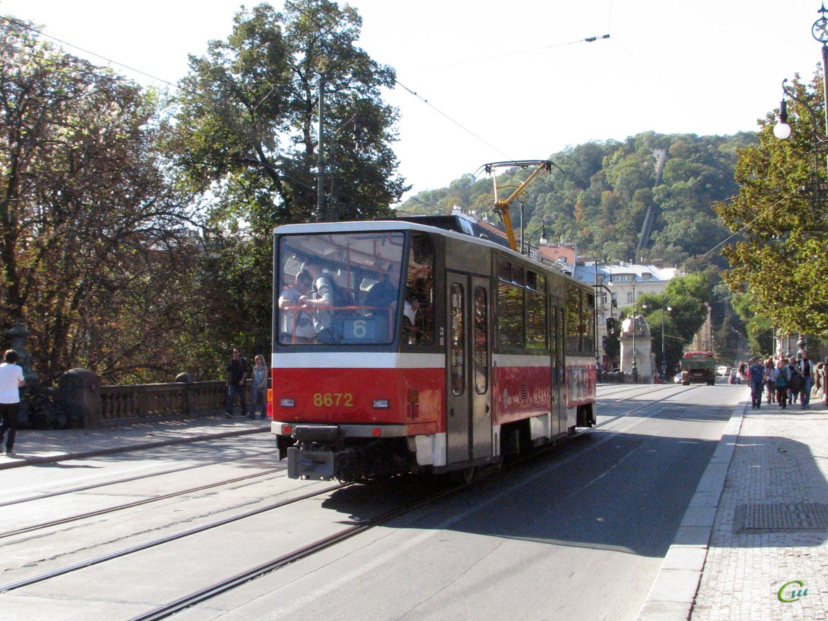 Прага. Tatra T6A5 №8672
