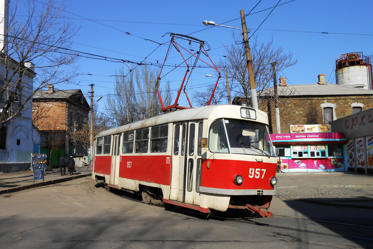 Донецк. Tatra T3SU №957