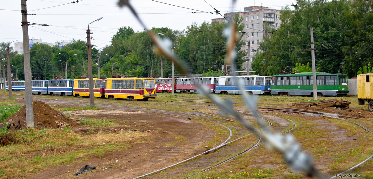 Смоленск. Общий вид площадки отстоя трамвайного депо