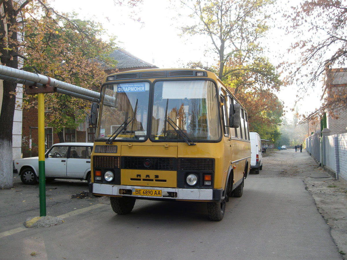 Николаевский автобус. Николаев автобус.