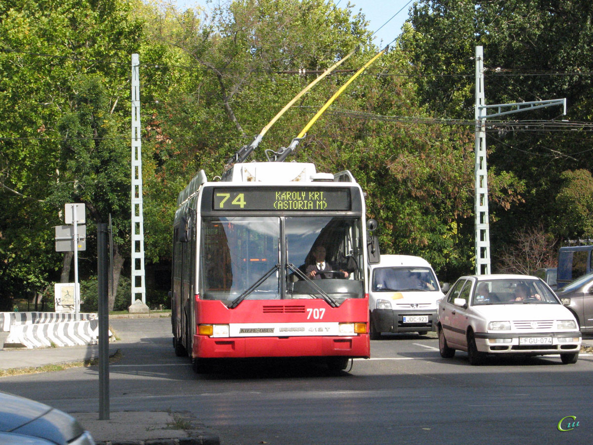 Будапешт. Ikarus 412.81T №707