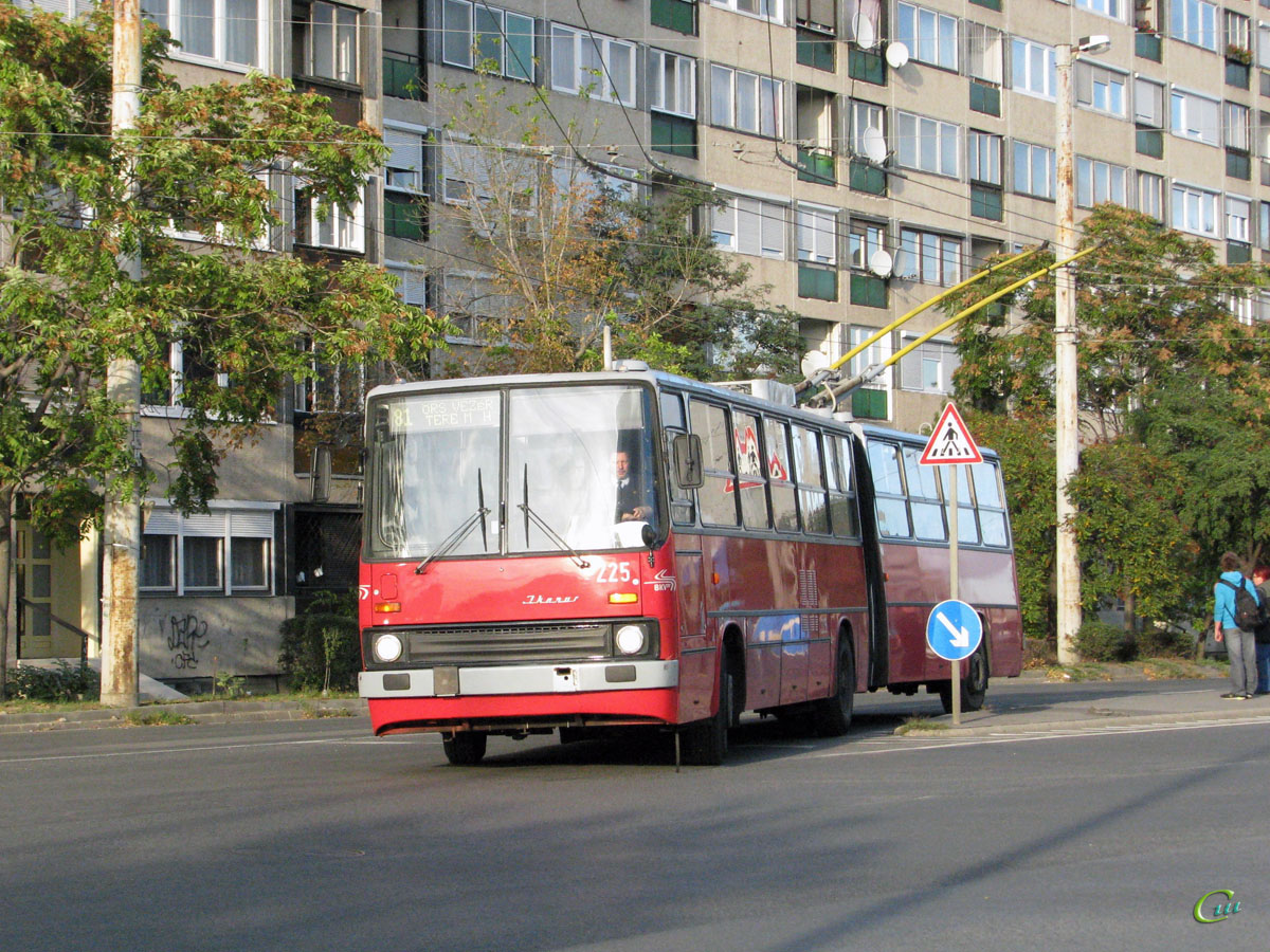 Будапешт. Ikarus 280.94 №225