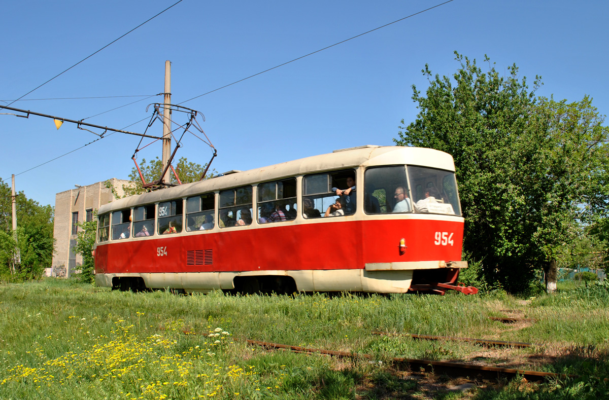 Донецк. Tatra T3SU №954