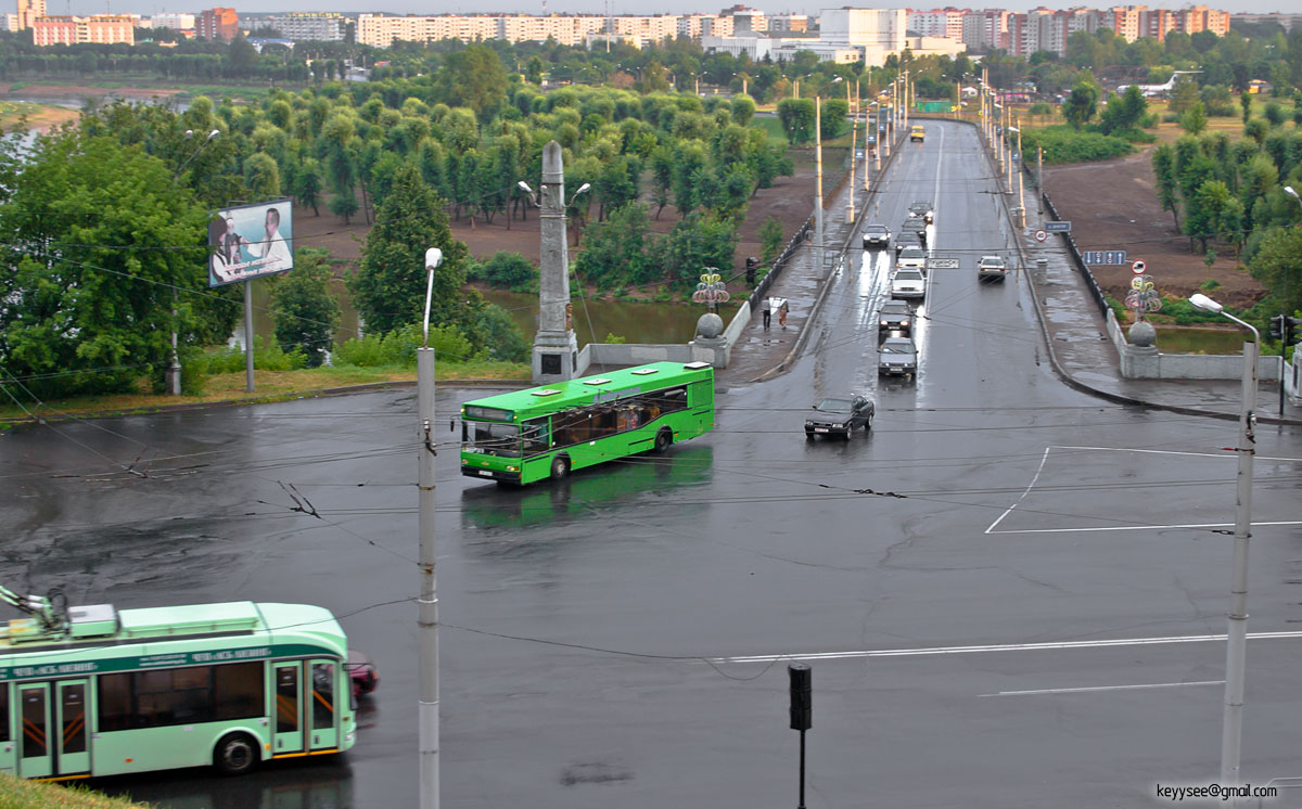 Могилев. Автобус МАЗ-103 №1185 (АВ1324-6), маршрут 20, пересечение улицы Челюскинцев и Пушкинского проспекта