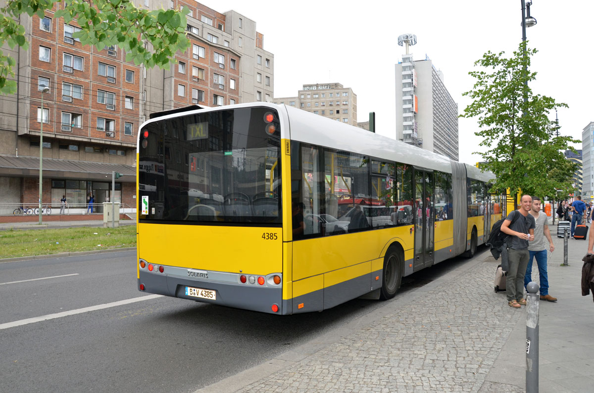 Берлин. Solaris Urbino 18 B-V 4385