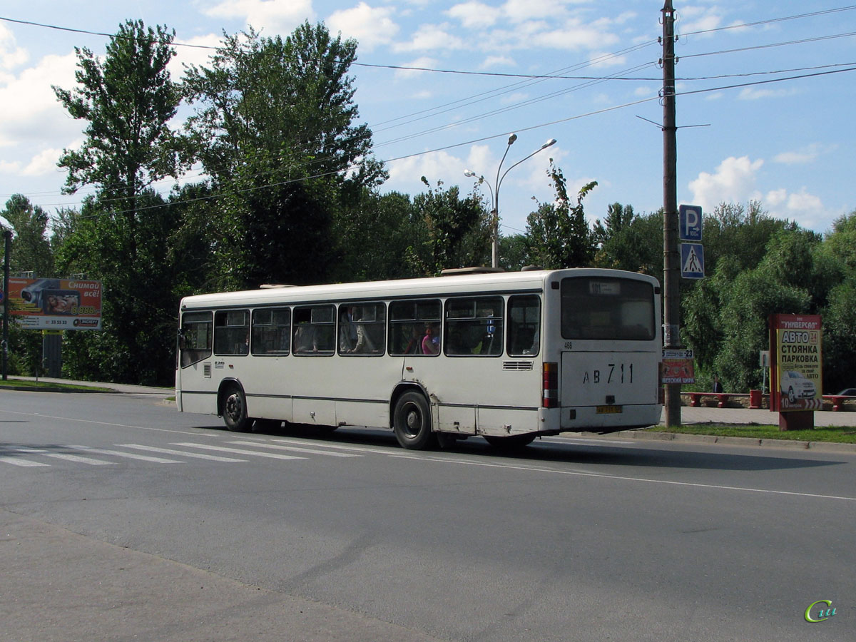 Великий Новгород. Mercedes-Benz O345 ав711