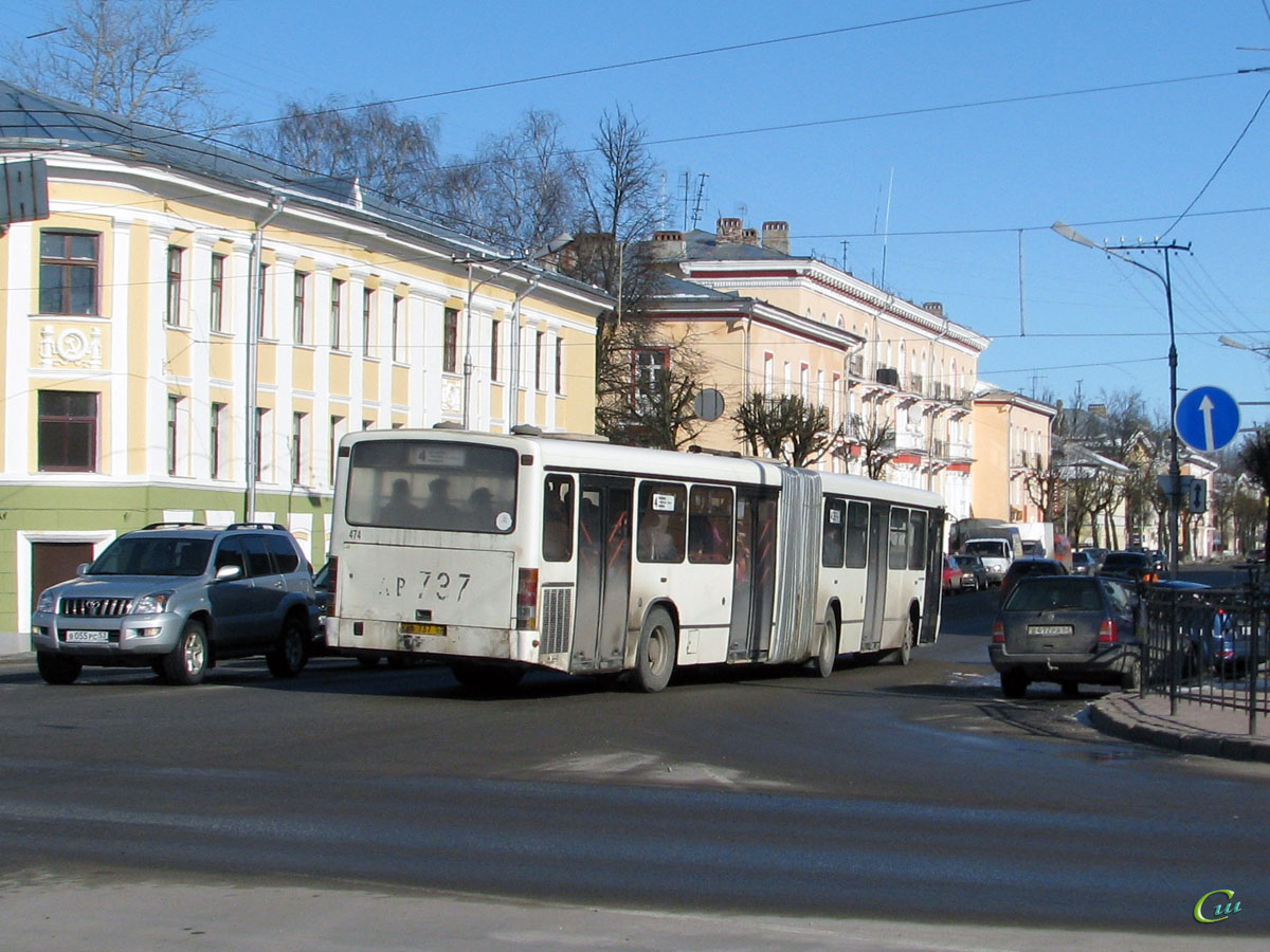 Великий Новгород. Mercedes-Benz O345G ав737