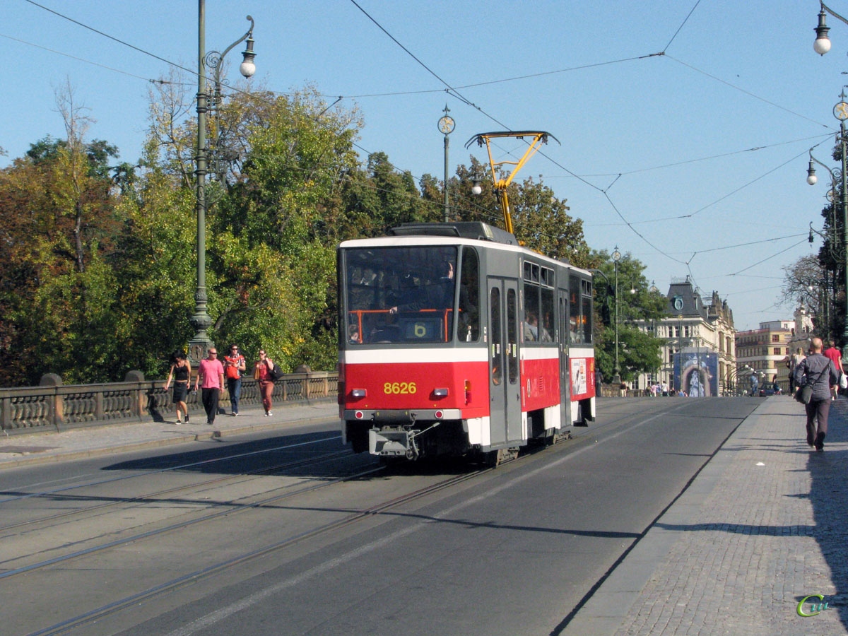 Прага. Tatra T6A5 №8626