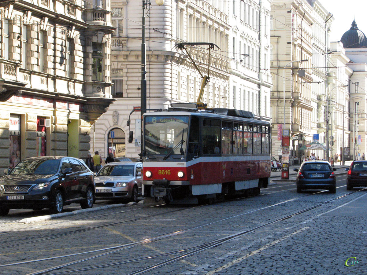 Прага. Tatra T6A5 №8616
