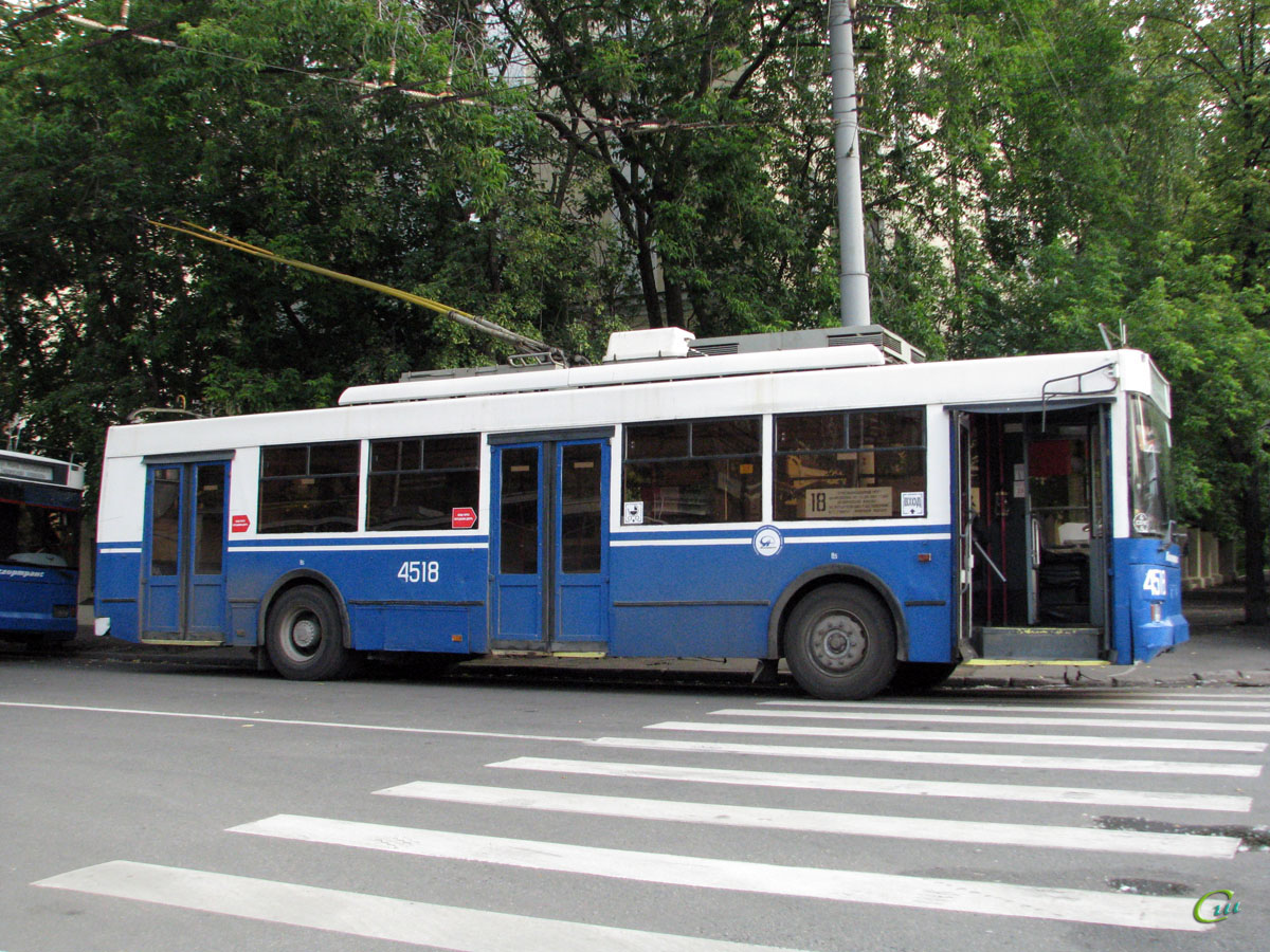 Троллейбус 5 симферополь. Троллейбус 88 Москва. 5 Троллейбусный парк Москва. 4 Троллейбусный парк Москва. Троллейбус 52 Москва.