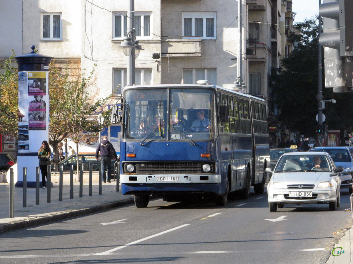 Будапешт. Ikarus 280.40A BPI-182
