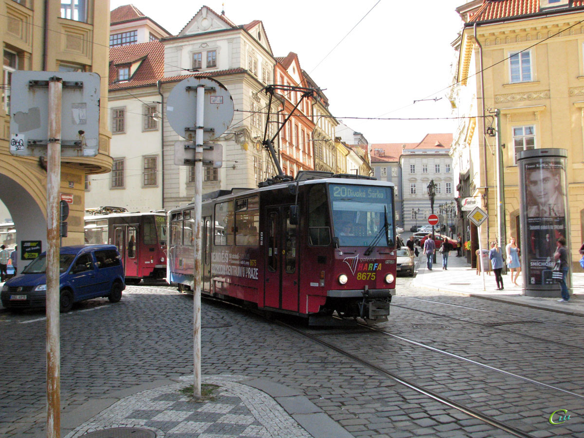 Прага. Tatra T6A5 №8675
