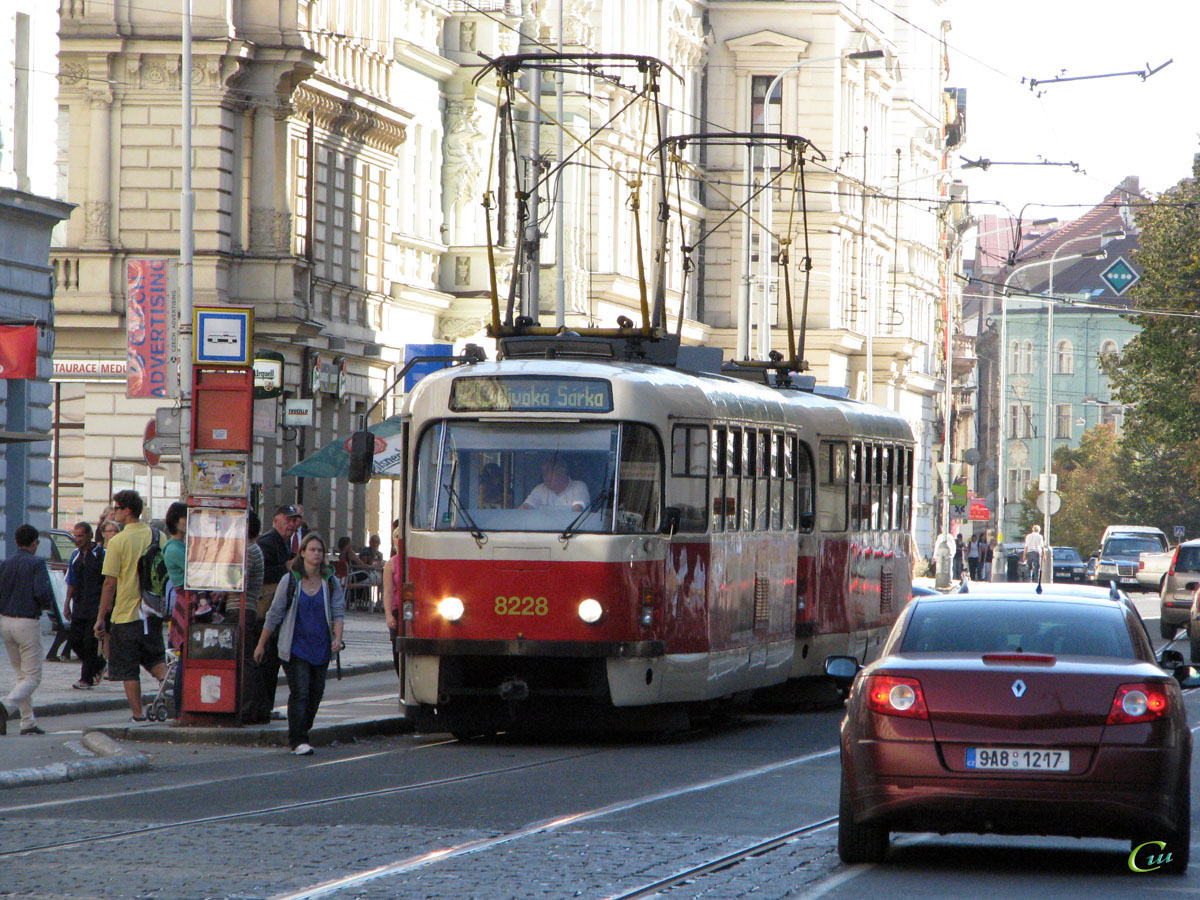 Прага. Tatra T3R.P №8228
