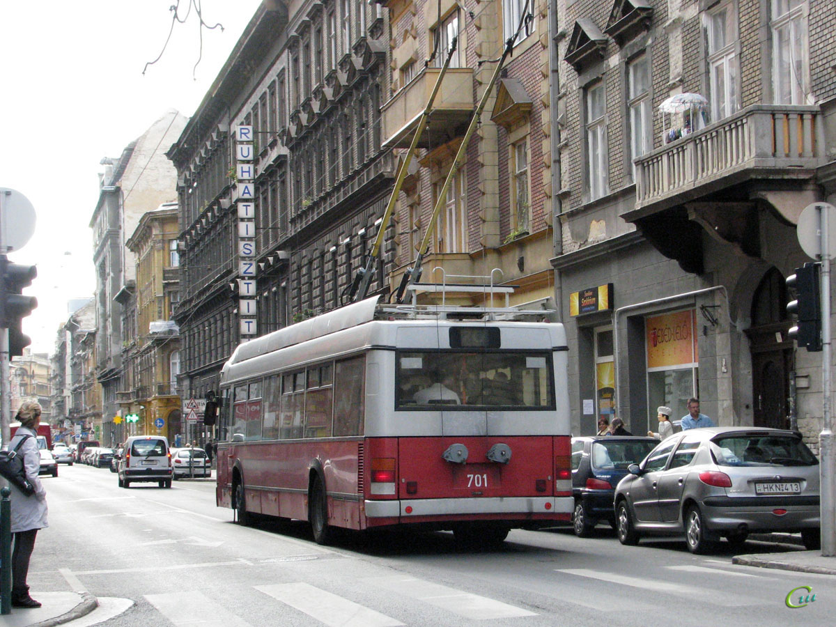 Будапешт. Ikarus 412.81T №701