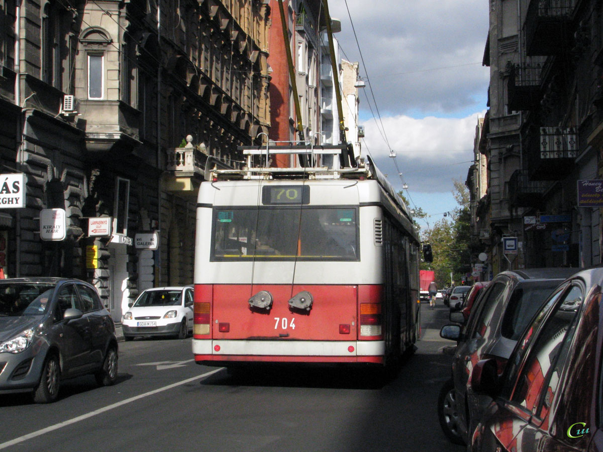 Будапешт. Ikarus 412.81T №704