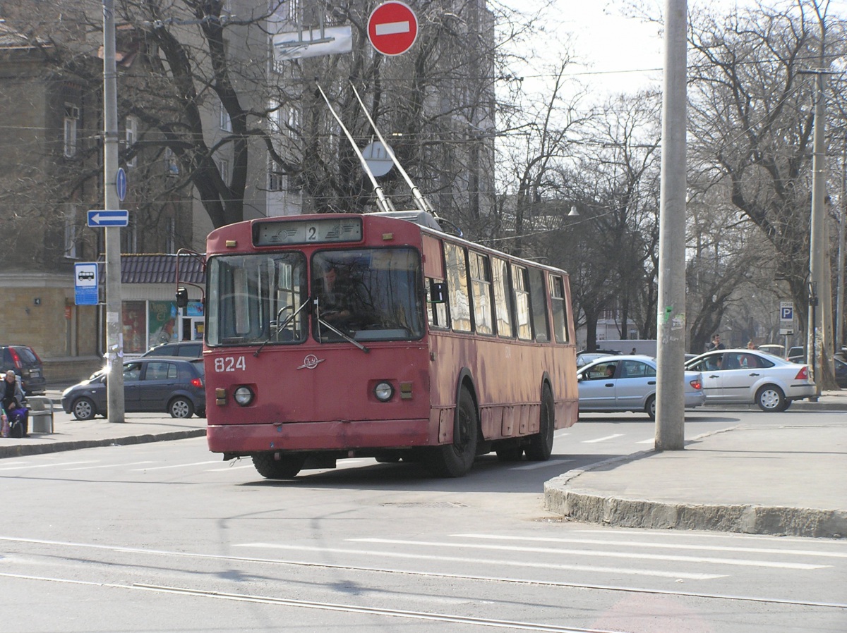 Одесса. ЗиУ-682В00 №824