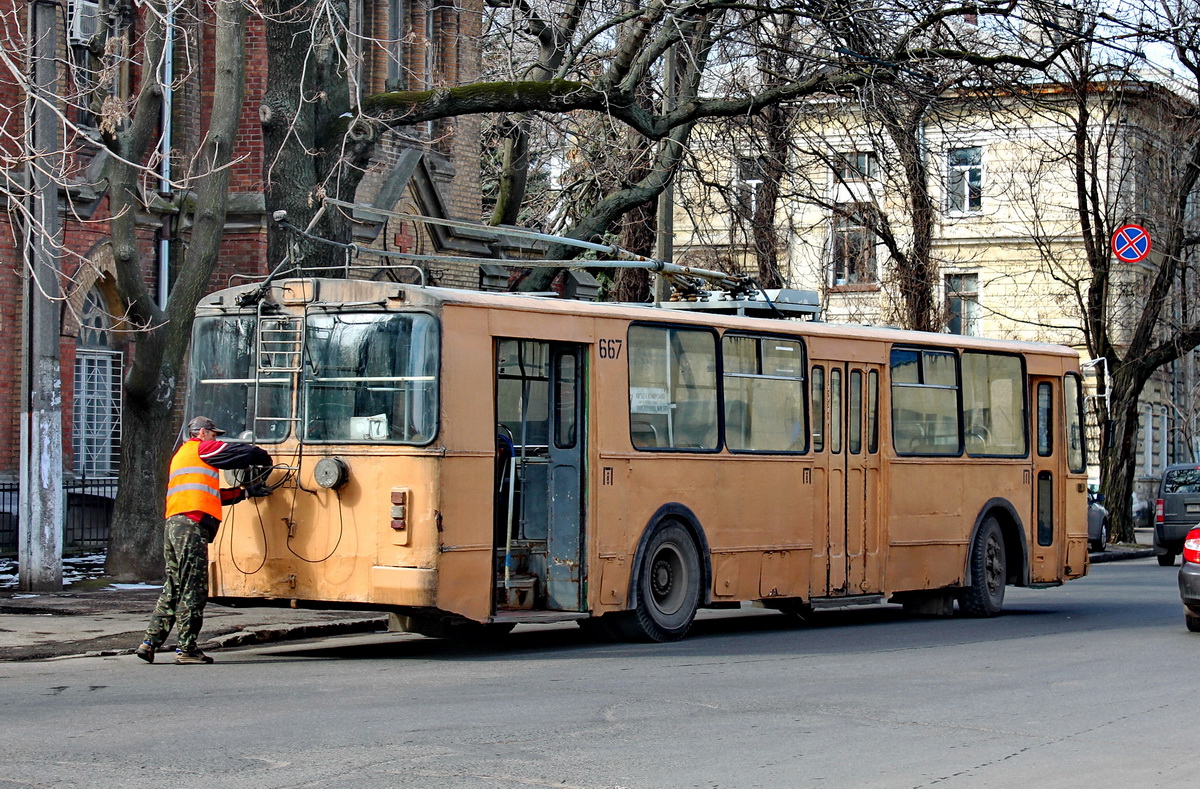 Коллекция троллейбусов зиу. Троллейбус ЗИУ 682. ЗИУ-9 троллейбус. ЗИУ 9 оранжевый. Троллейбус ЗИУ.
