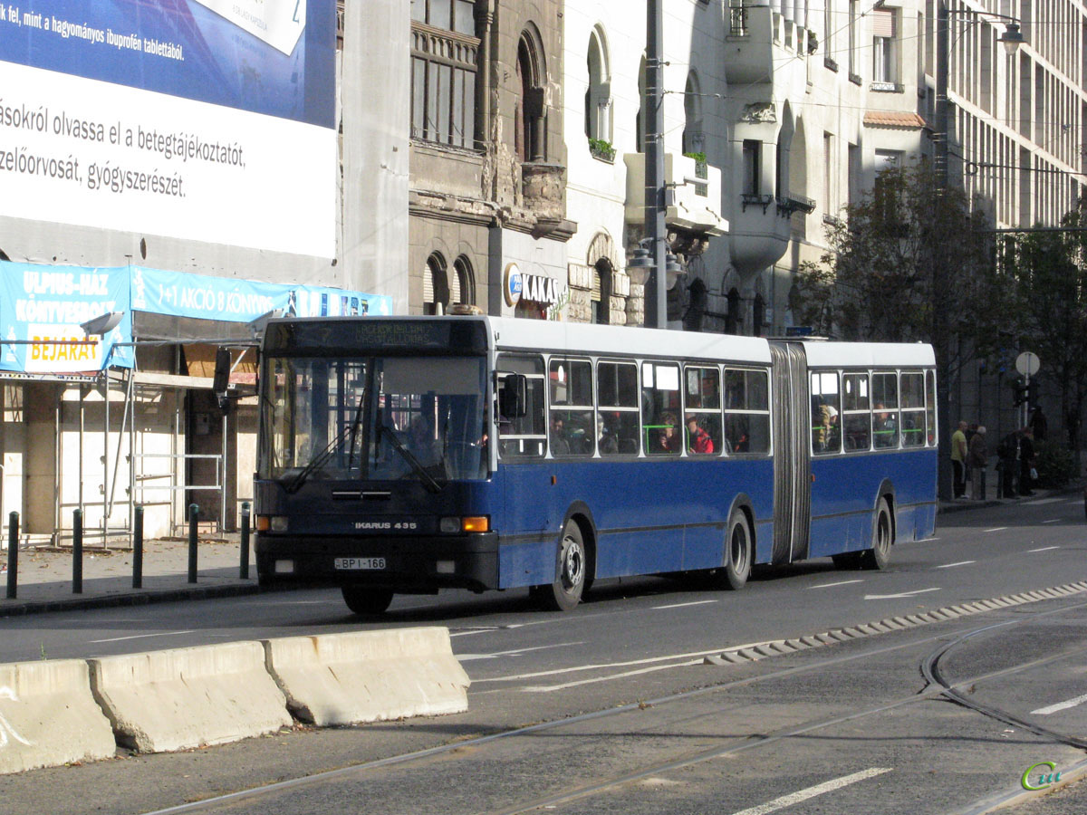 Будапешт. Ikarus 435 BPI-166