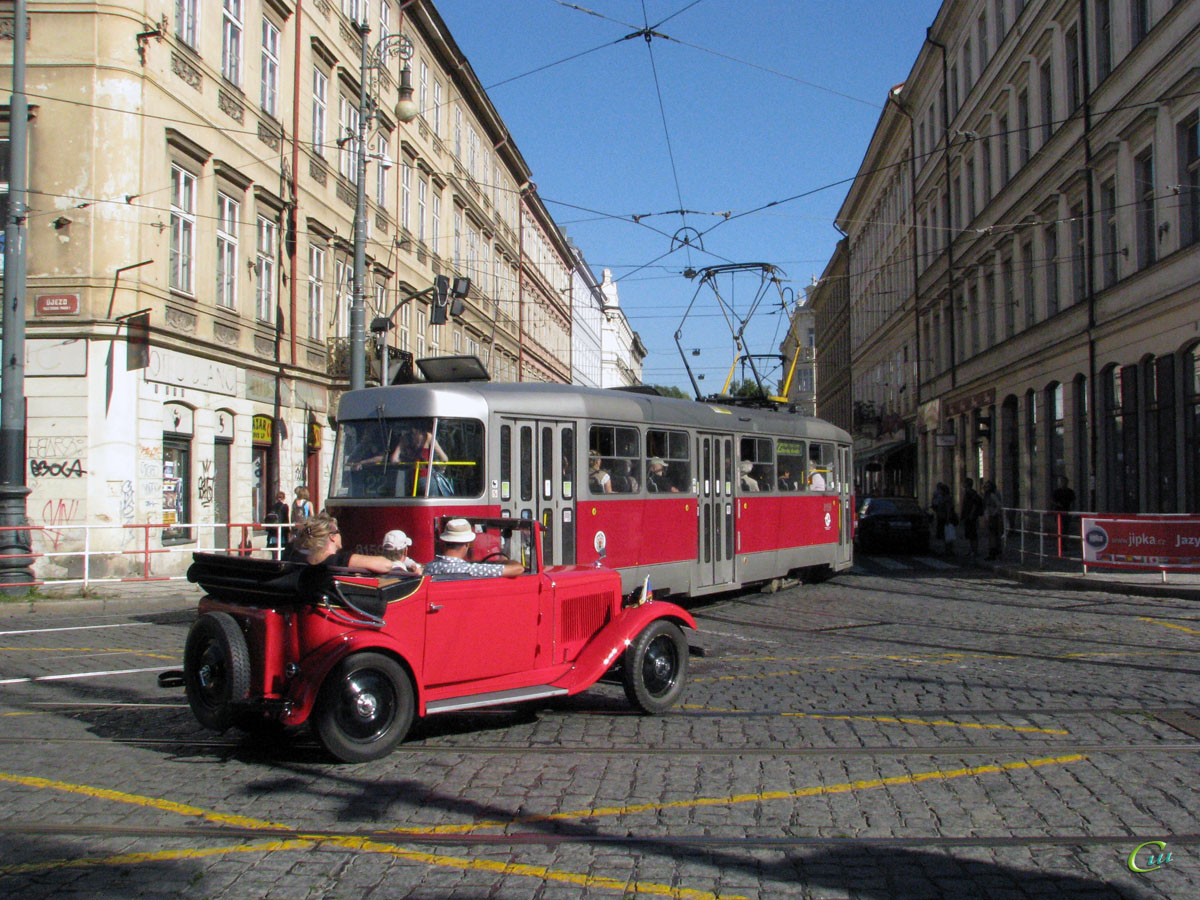 Прага. Tatra T3R.PV №8159